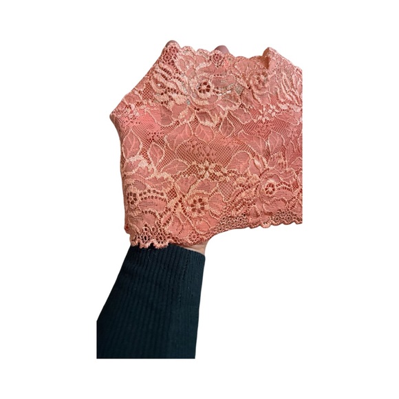 Zenana Outfitters Coral Lace Bandeau - Picture 4 of 4